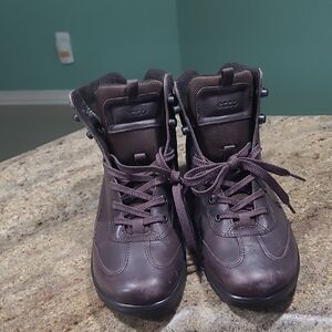 Ecco Babett Chocolate Leather Hiking Boots Size EU39 / US 8-8.5